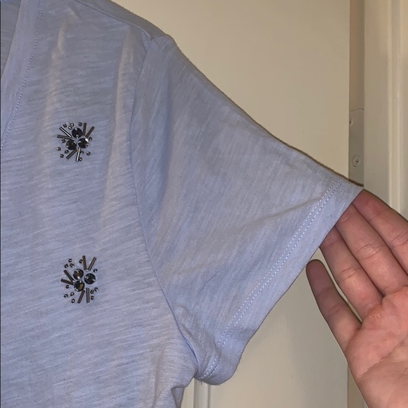 Periwinkle V neck with gem embellishments - Picture 5 of 6
